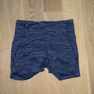 Outdoor Voices flex 5” Short in blue